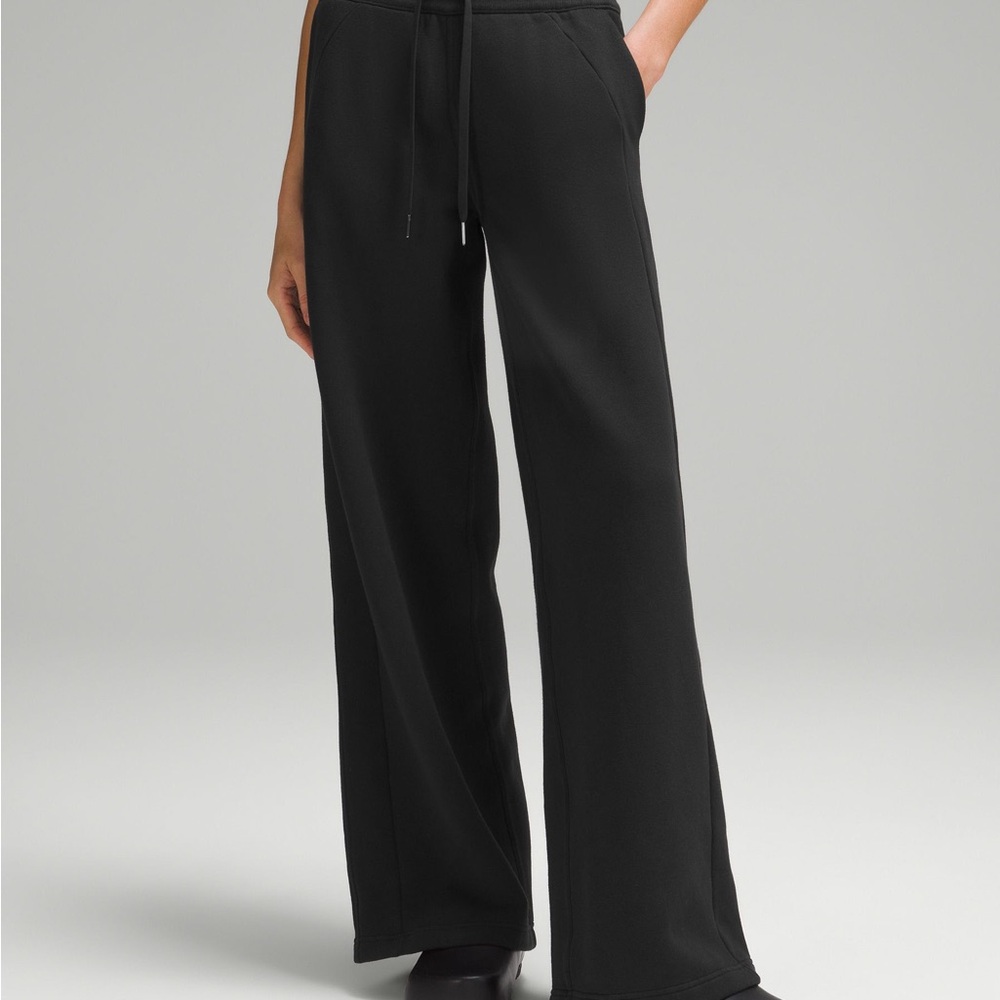Lululemon Scuba Mid-Rise Wide-Leg Pants